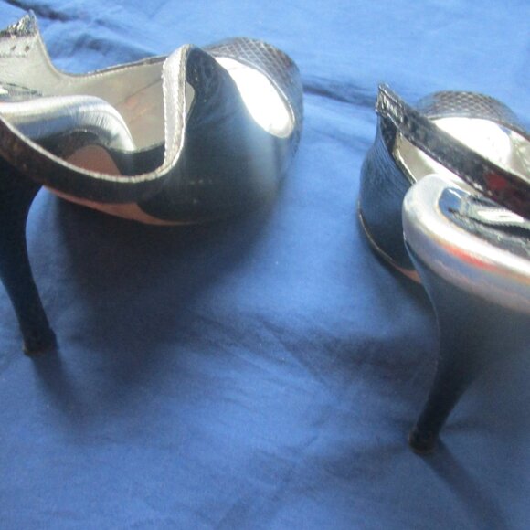 DOLCE & GABBANA SLINGBACK OPEN TOE BLACK HIGH HEEL-EXCELLENT CONDITION-4" HEEL - Picture 4 of 6